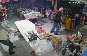 Ladrões invadem loja de confecções no centro de Irani 