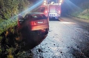 Saída de pista deixa duas mulheres feridas na SC-150