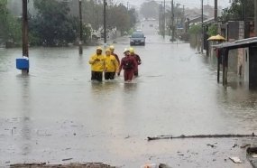Ciclone causa alagamentos e deslizamentos em Santa Catarina 