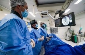 Procedimento inédito em SC amplia chance de cura de doença neurovascular