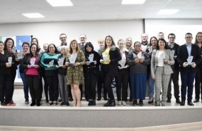 HUST presta homenagem a colaboradores por tempo de serviço
