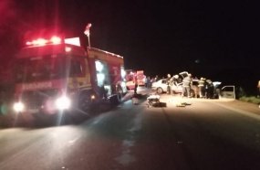 Duas pessoas morrem após colisão frontal em Campos Novos