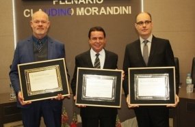 Juízes e empresário recebem títulos de Cidadãos Joaçabenses  