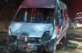 Motorista perde a vida após colisão entre carro e van na BR-282