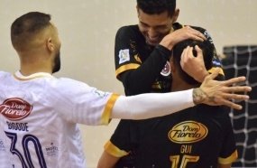 Joaçaba Futsal vence o Jaraguá no primeiro jogo das oitavas de final 