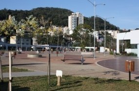 Vereador reivindica quiosque para venda de alimentos no Parque Central