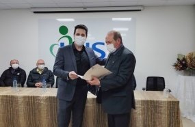 Empossado novo diretor-geral do Hospital Universitário Santa Terezinha