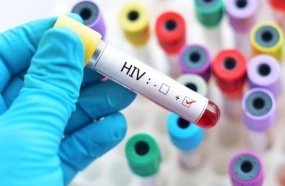 Homem é condenado pela morte da esposa após lhe transmitir HIV 