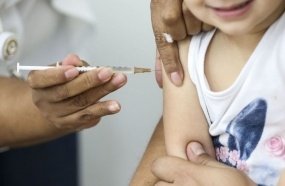 Após fim das campanhas, vacinas continuam disponíveis nos postos de saúde