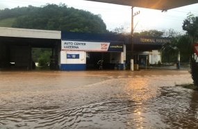 Ruas centrais de Luzerna começam a ficar alagadas 