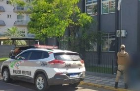Homem é preso após mostrar órgão genital para a neta