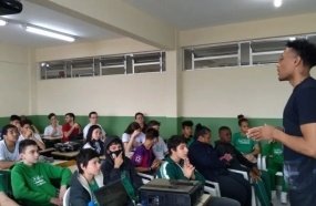 JCI incentiva educação de jovens através de personalidades locais 