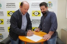 Prefeito autoriza substituição da cobertura do Posto de Saúde Central