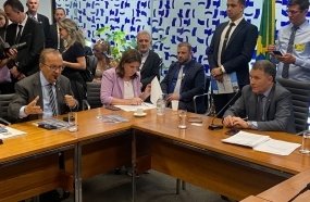 Jorginho Mello faz primeira reunião com a bancada catarinense em Brasília