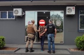 Homem é preso por descumprir medida protetiva de urgência