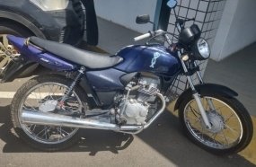 PM flagra moto furtada trafegando com quatro indivíduos 