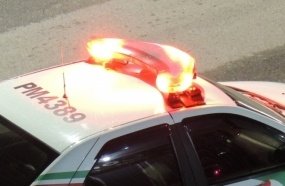 Condutora consegue fugir após ter caminhonete interceptada por assaltantes 