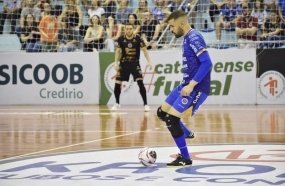 Joaçaba Futsal decide vaga à final da Série Ouro neste sábado