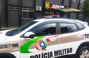 Homem armado com faca é preso próximo ao trabalho da ex-companheira 