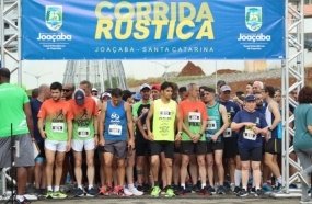 Mais de 300 atletas participam da Corrida Rústica de Joaçaba 