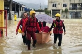 Chuvas causam duas mortes e deixam 131 desabrigados em SC