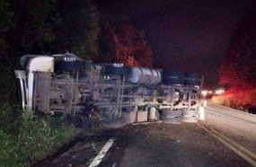 Motorista perde a vida após caminhão tombar na BR-282
