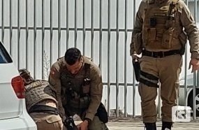 Adolescente é apreendida pela quinta vez por apedrejar viatura da PM