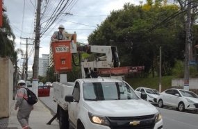 Celesc intensifica ações contra cabos irregulares de Telecom 