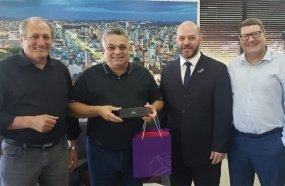Reitor e dirigentes da Unoesc visitam lideranças na região Oeste