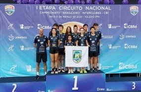AMOB conquista 10 medalhas em Nacional de Badminton