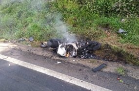 Motociclista morre após colisão contra carreta na BR-282 