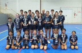 AMOB conquista 31 medalhas no Estadual de Badminton 