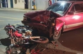 Colisão entre carro e moto deixa dois feridos em Capinzal 