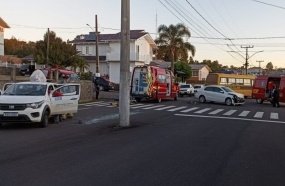 Colisão entre veículos deixa três mulheres feridas em Irani 
