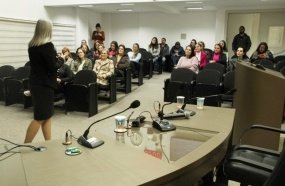 Procuradoria da Mulher promove palestra sobre evolução dos direitos