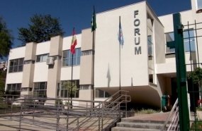 Filho que matou o próprio pai enquanto descansava é condenado 