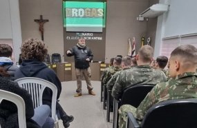 Vereador promove palestra para alertar jovens sobre o uso de drogas 