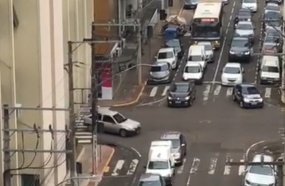 Avenida XV de Novembro tem trecho interrompido para obras 