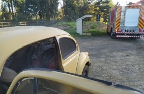 Bateria provoca incêndio em Fusca no interior de Jaborá