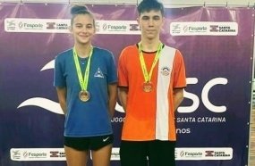 Atletas de Joaçaba são bicampeões de Badminton no Jogos Escolares