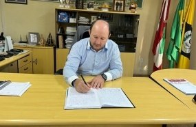 Prefeito de Herval d´Oeste reassume cargo após período de férias 