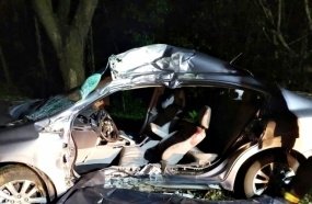 Motorista morre após colidir carro contra árvore na SC-453 