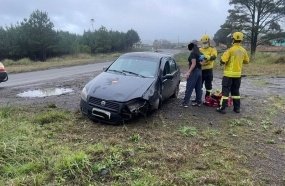 Mulher fica ferida após saída de pista na BR-116 