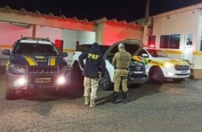 Empresário é preso após ser abordado com SUV furtada 