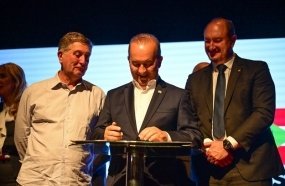 Governador Jorginho Mello sanciona Lei do Universidade Gratuita
