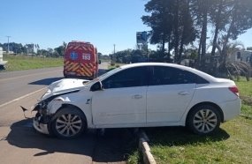 Colisão entre veículos deixa mulheres feridas na BR-282 