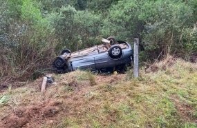 Colisão entre carro e ônibus mata quatro pessoas na Serra Catarinense