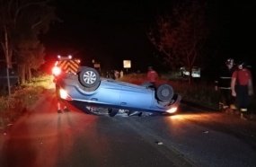 Criança de 10 anos fica ferida após carro capotar na SC-154