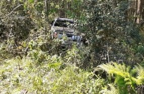 Idoso fica ferido após picape sair da pista na SC-135