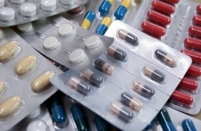 Vereadora cobra descarte adequado de cartelas de medicamentos  